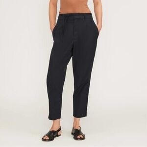 Everlane The Poplin Pleated Taper Pant in Black Size 6